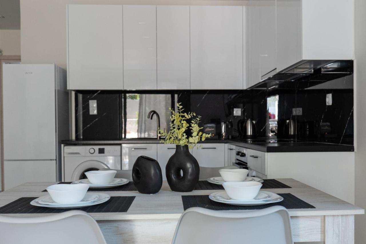 Greyt Apartments Glyfada Atenas Exterior foto
