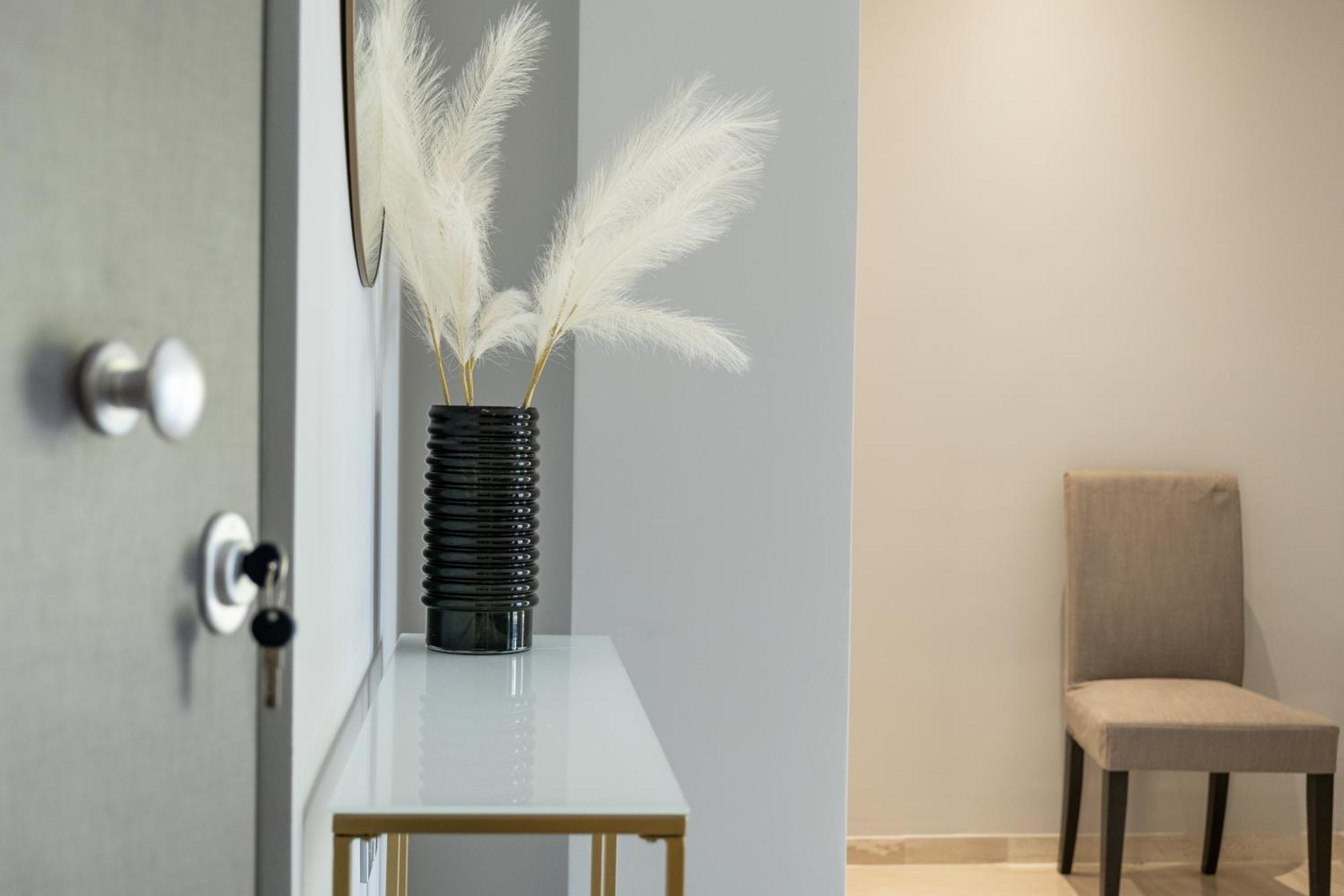 Greyt Apartments Glyfada Atenas Exterior foto
